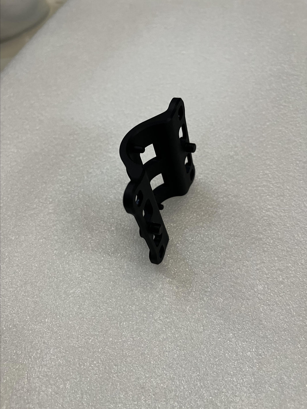 Water tank C-type fixings